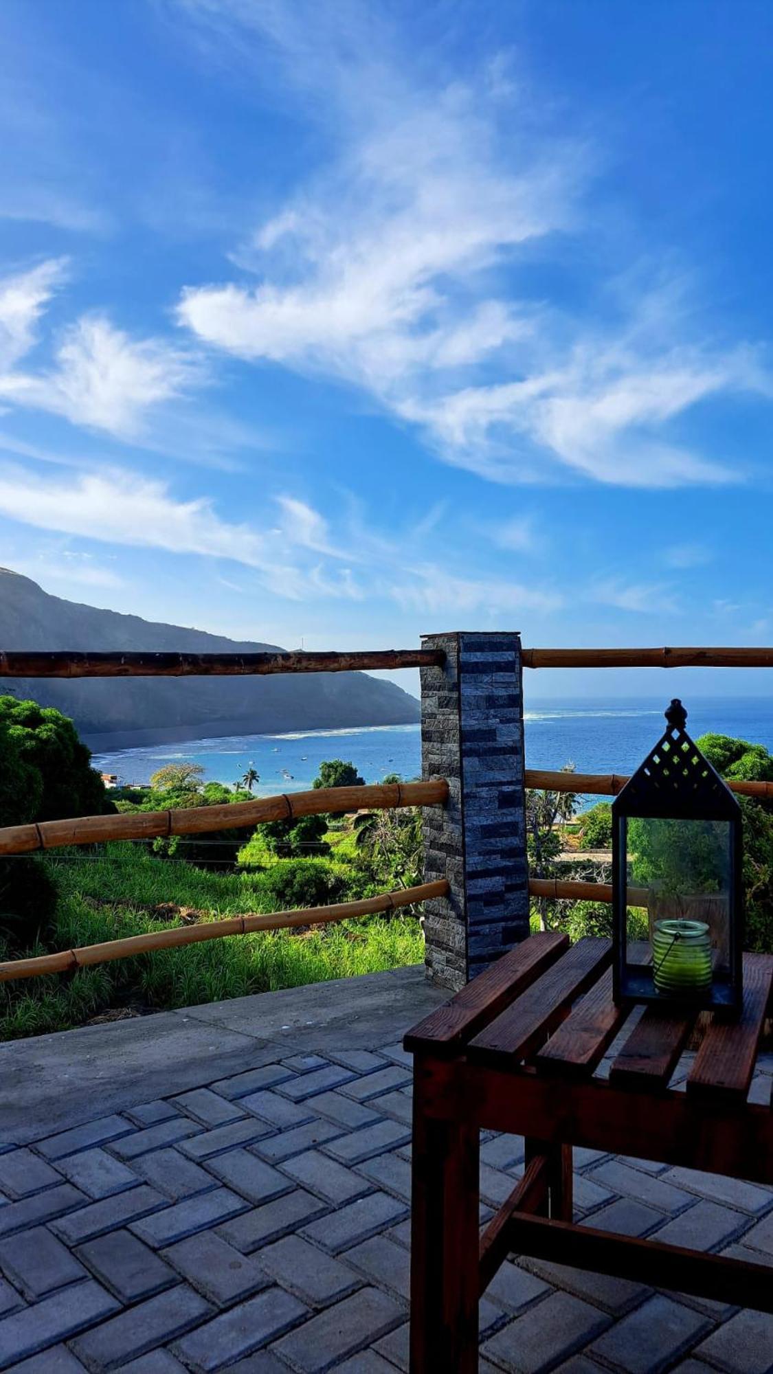 Kaza Ladera Bed & Breakfast Seladinha Exterior photo