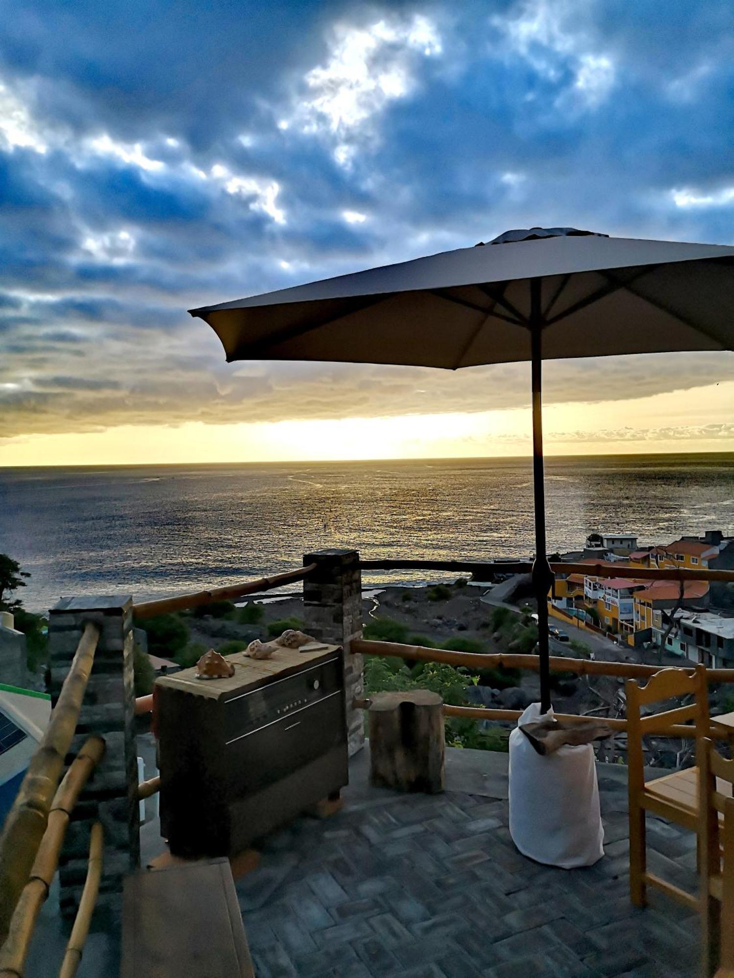 Kaza Ladera Bed & Breakfast Seladinha Exterior photo