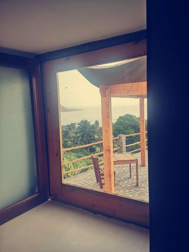 Kaza Ladera Bed & Breakfast Seladinha Exterior photo