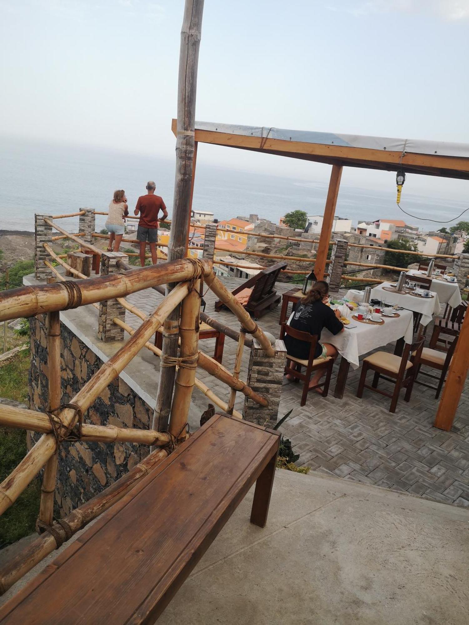 Kaza Ladera Bed & Breakfast Seladinha Exterior photo