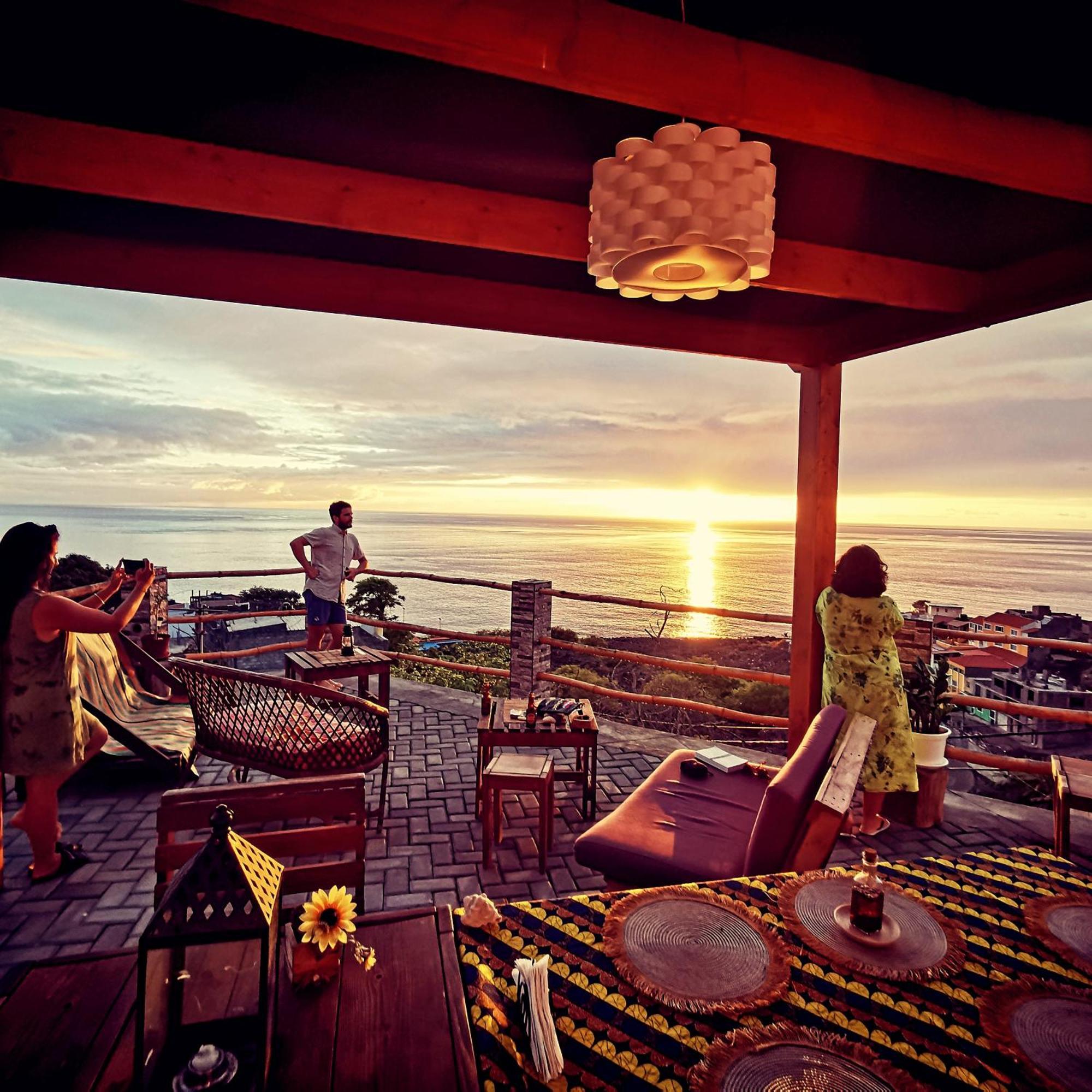 Kaza Ladera Bed & Breakfast Seladinha Exterior photo