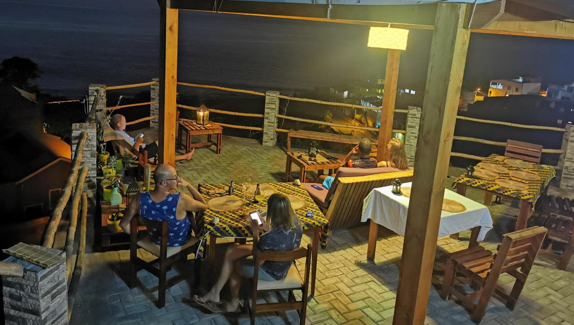 Kaza Ladera Bed & Breakfast Seladinha Exterior photo